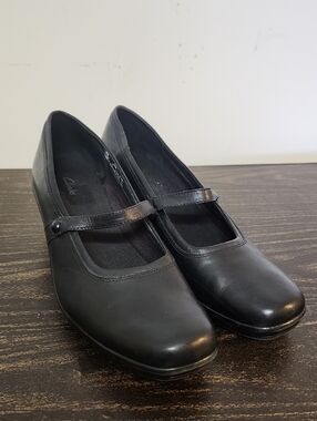Clarks Mary Jane Wedge Slip Ons Size 11